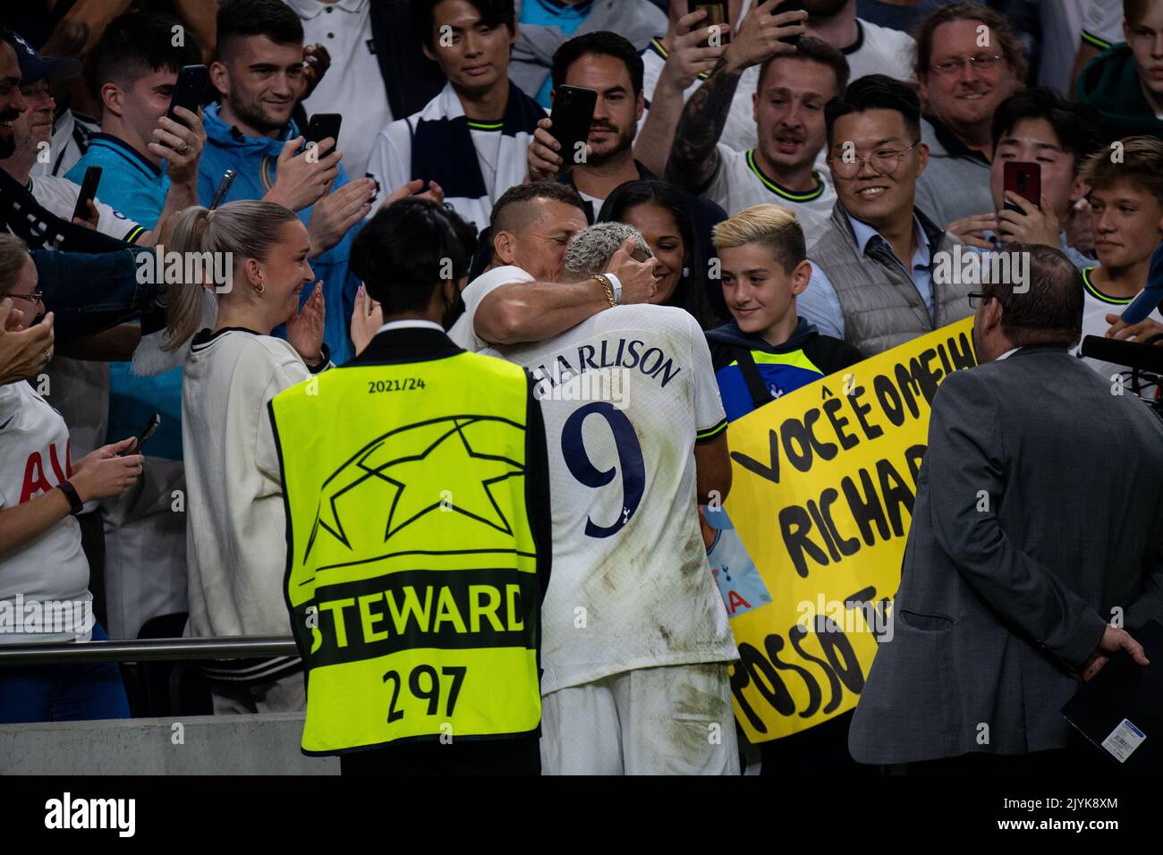 LONDRES, ANGLETERRE - SEPTEMBRE 07 : Richarlison de Tottenham Hotspur pendant le match du groupe D de la Ligue des champions de l'UEFA entre Tottenham Hotspur et Olympipcommuniqué Banque D'Images