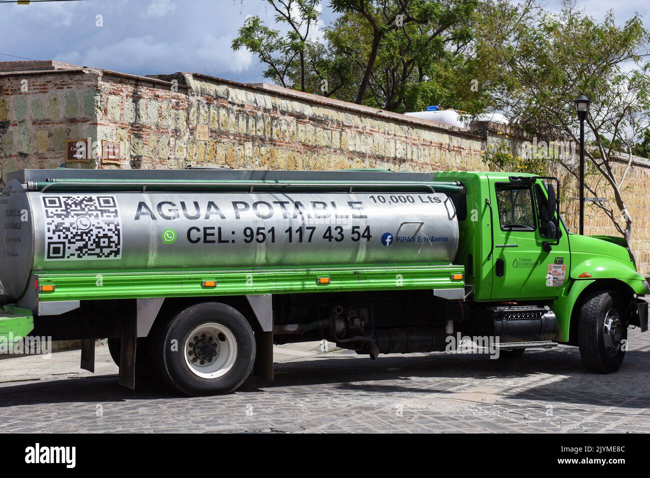 Livraison d'eau potable par camion, Oaxaca de Juarez, Mexique Banque D'Images