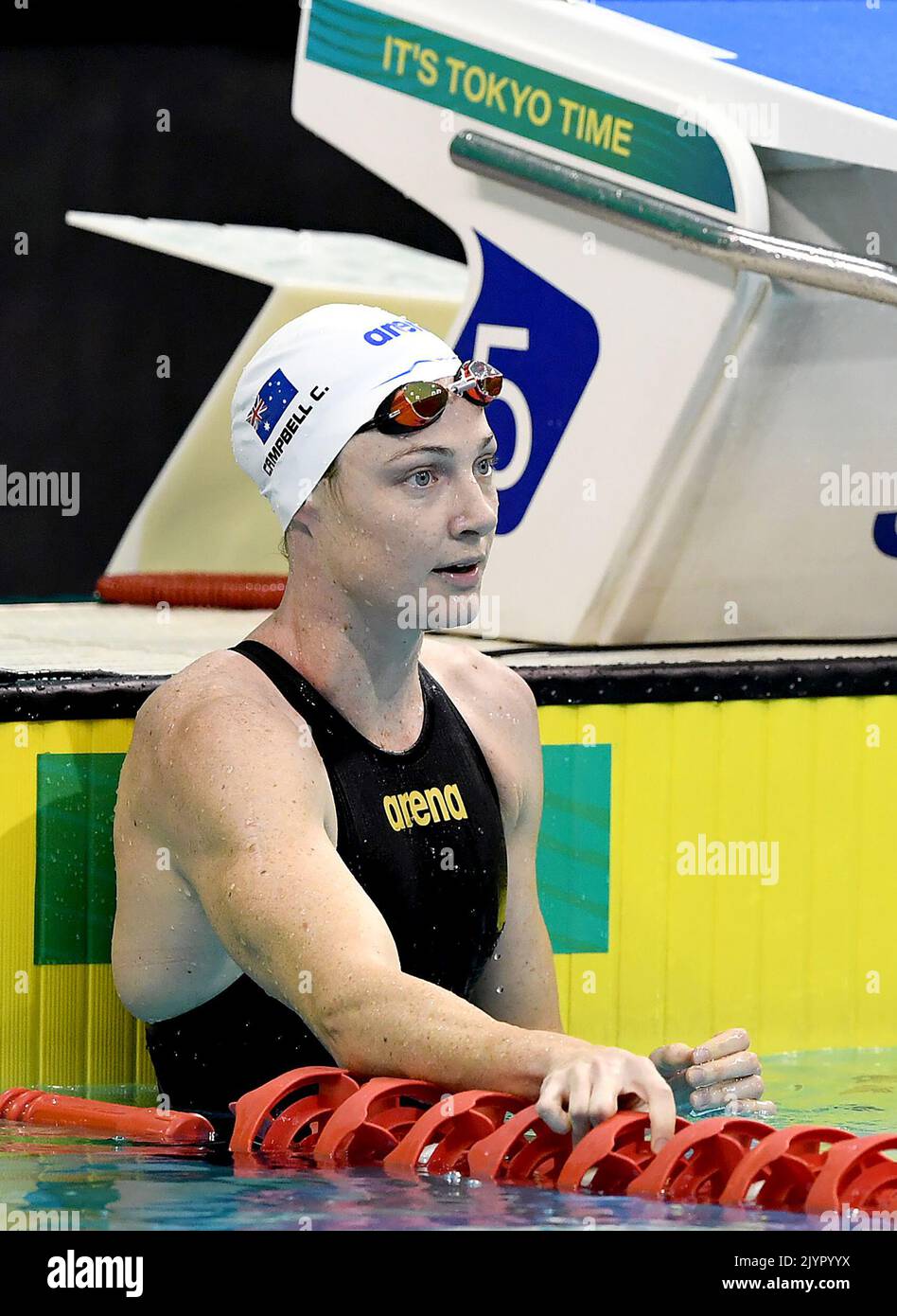 Cate Campbell s’intéresse à la suite de la finale Freestyle féminine 100m aux essais de natation australiens pour la qualification olympique et paralympique de Tokyo, au centre aquatique et de loisirs sa à Adélaïde, mercredi, 16 juin 2021. (AAP IMAGE/DAVE HUNT) PAS D'ARCHIVAGE, USAGE ÉDITORIAL SEULEMENT ** USAGE STRICTEMENT ÉDITORIAL SEULEMENT, PAS D'UTILISATION COMMERCIALE, PAS DE LIVRES ** Banque D'Images