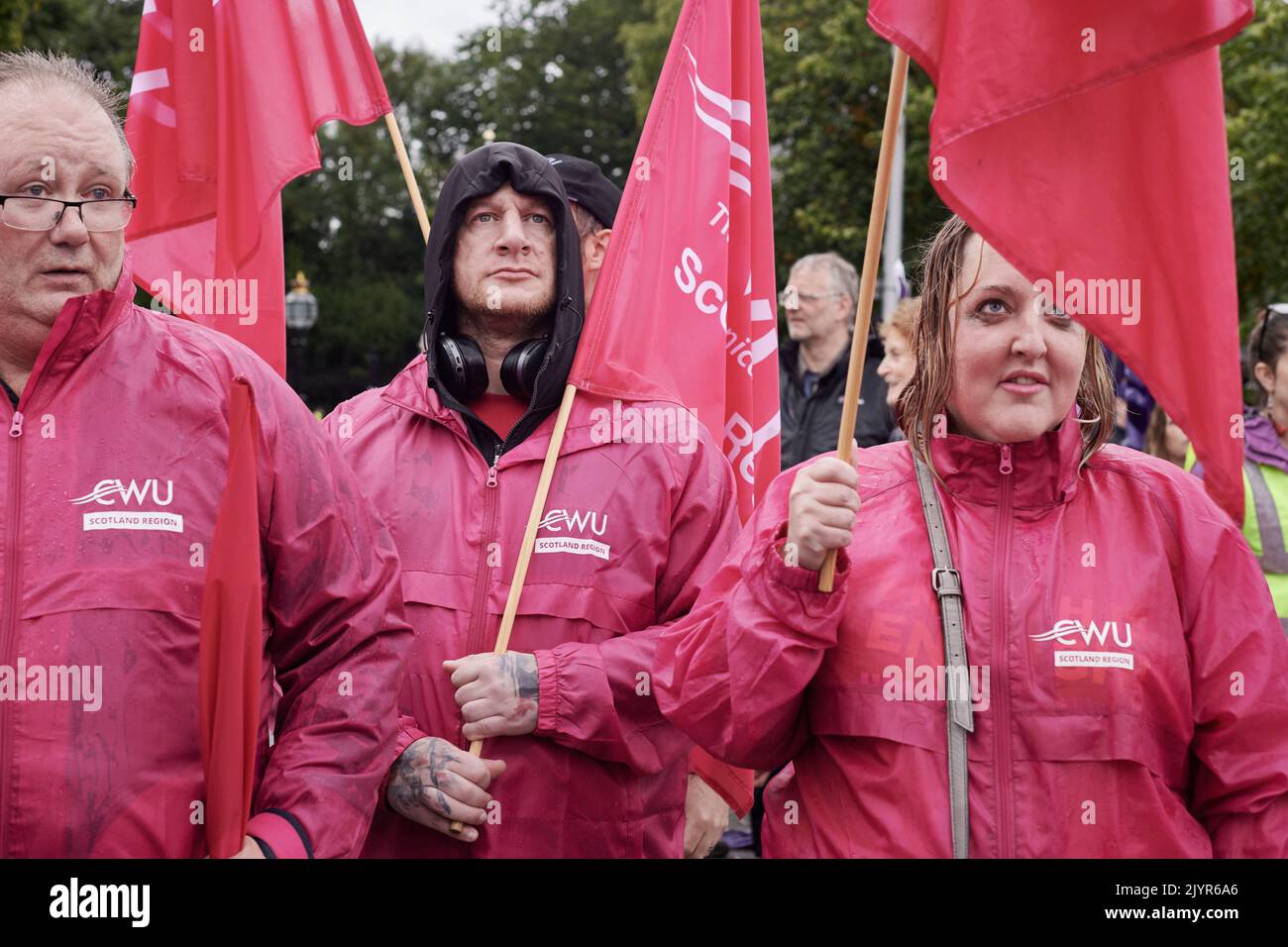 Edinburgh, Écosse, Royaume-Uni, 08 septembre 2022. Le Congrès des syndicats écossais sont rejoints par les travailleurs, les syndicats et les organisations et défilent au Parlement écossais par l'intermédiaire d'Edimbourg pour demander une augmentation de salaire pour les travailleurs du secteur public. Crédit} crédit: SST/Alay Live News Banque D'Images