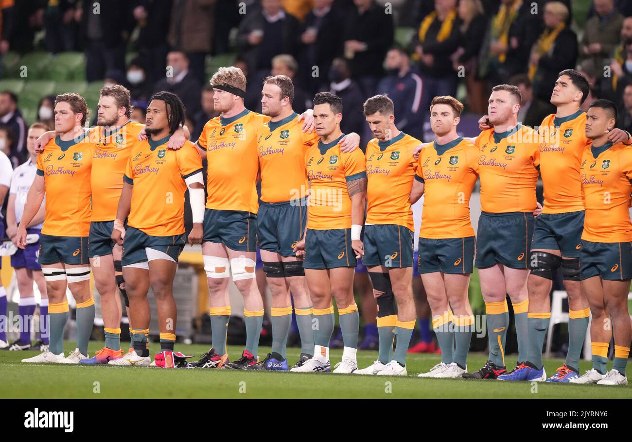 Les Wallabies représentent l'hymne national lors du match de rugby à XV entre l'Australie Wallabies et la France à l'AAMI Park, Melbourne, mardi, 13 juillet 2021. (AAP IMAGE/SCOTT BARBOUR) PAS D'ARCHIVAGE, USAGE ÉDITORIAL SEULEMENT ** USAGE STRICTEMENT ÉDITORIAL SEULEMENT, PAS D'UTILISATION COMMERCIALE, PAS DE LIVRES ** Banque D'Images