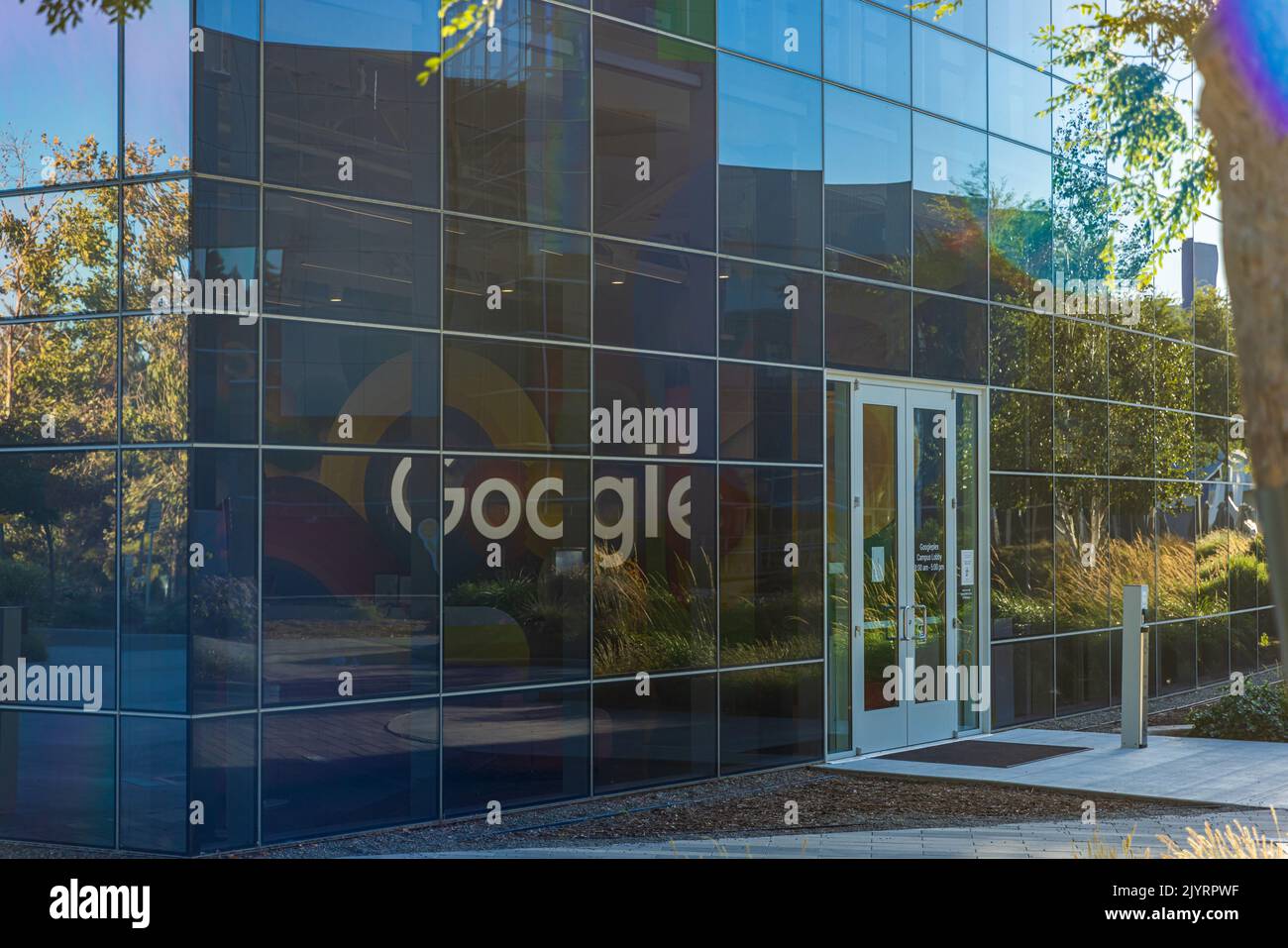 VUE SUR LA MONTAGNE, CALIFORNIE, États-Unis - AOÛT 29 : vue extérieure de Googleplex sur 29 août 2022. Google est une société américaine spécialisée dans Internet Banque D'Images