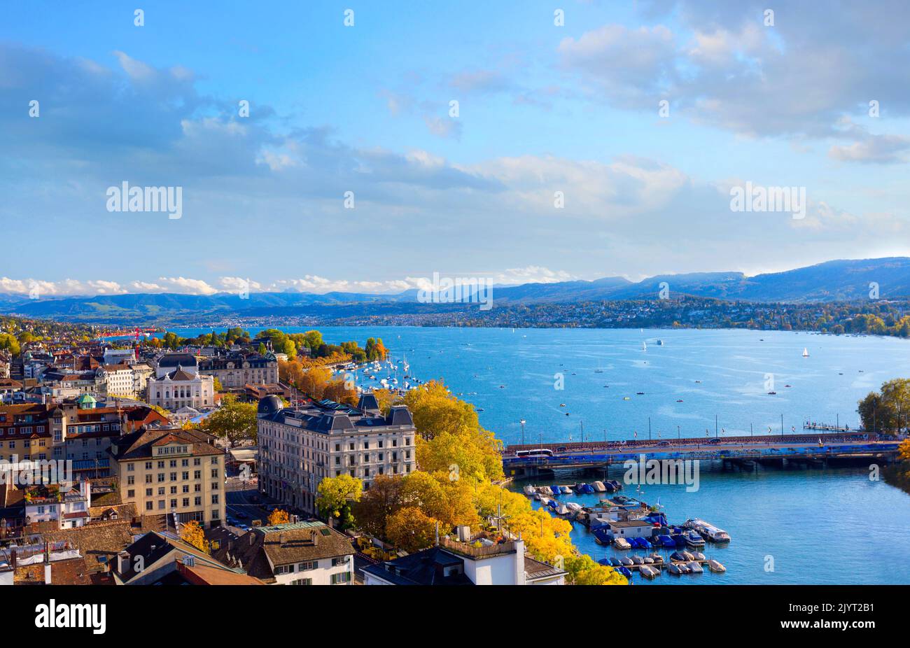 Vue panoramique sur la ville de Zurich et le lac de Zurich, Suisse Banque D'Images