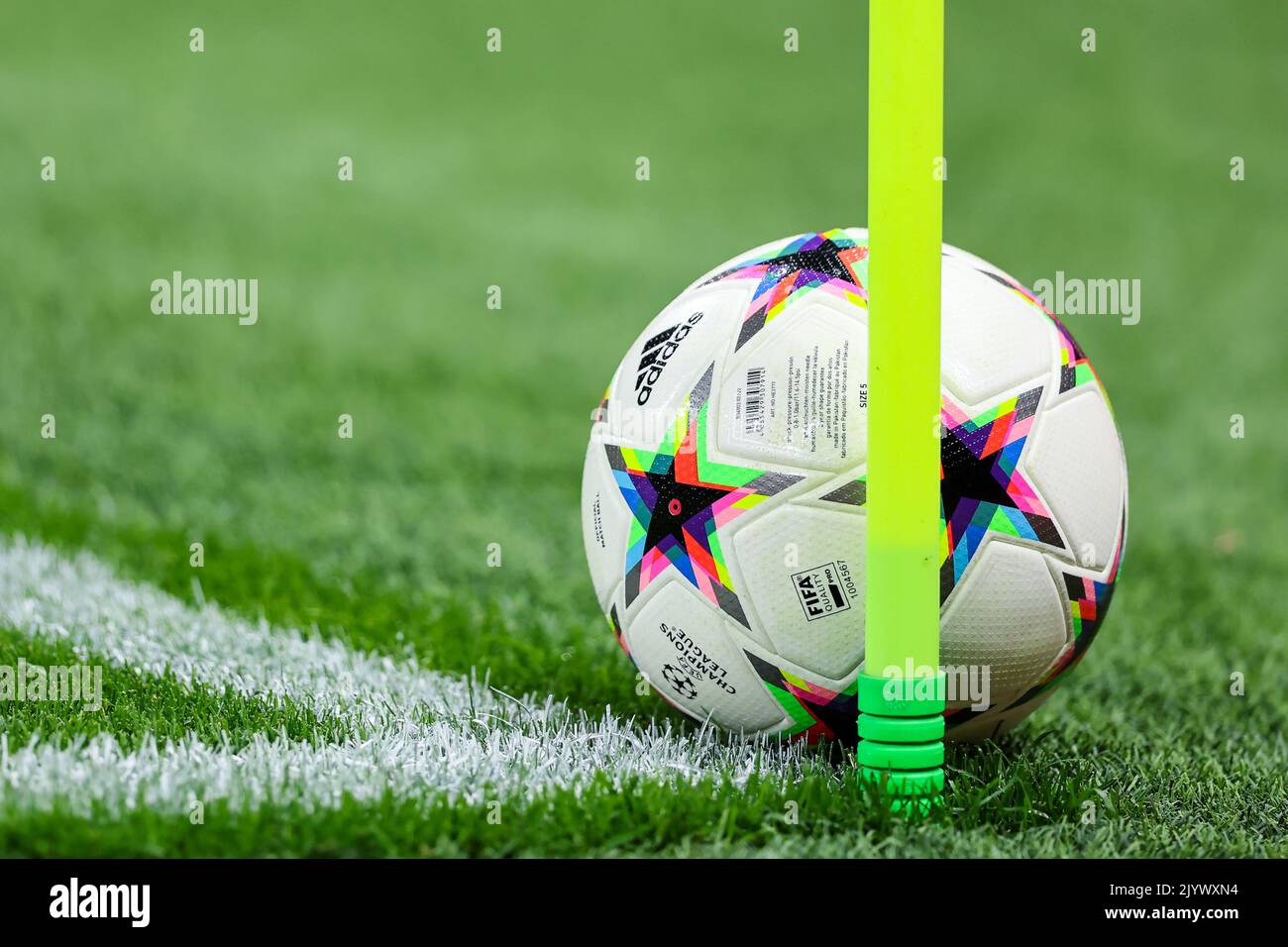 Milan, Italie. 07th septembre 2022. Ballon officiel de la Ligue des champions Adidas vu lors de l'UEFA Champions League 2022/23 Group Stage - match de football du Groupe C entre le FC Internazionale et le FC Bayern Munchen au stade Giuseppe Meazza, à Milan. Note finale Internazionale 0 - 2 Bayern Munchen (photo de Fabrizio Carabelli/SOPA Images/Sipa USA) Credit: SIPA USA/Alay Live News Banque D'Images