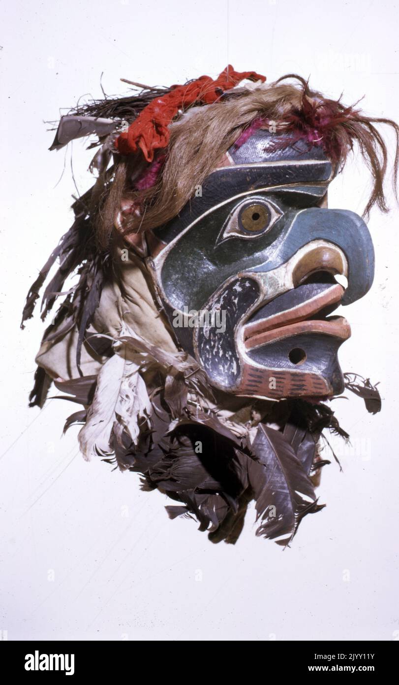 Masque indien en bois. Décoré, Eskimo, (Inuit). Canada 1870 Banque D'Images