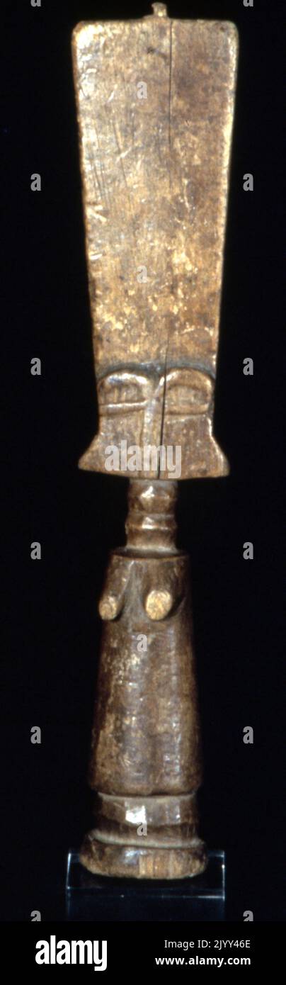 Sculpture Fante en bois. Début du 20th siècle. Fante se réfère à de petits États dans un rayon de 50 milles de Mankessim. Le sous-groupe de Fante est principalement rassemblé dans la région côtière du sud-ouest du Ghana, certains également en Côte d'Ivoire. Banque D'Images Sculpture Fante en bois. Début du 20th siècle. Fante se réfère à de petits États dans un rayon de 50 milles de Mankessim. Le sous-groupe de Fante est principalement rassemblé dans la région côtière du sud-ouest du Ghana, certains également en Côte d'Ivoire. Banque D'Images