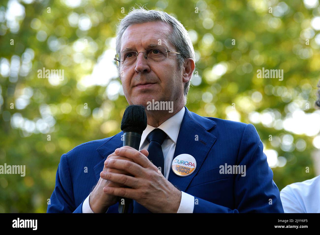 Rome, Italie. 08th septembre 2022. Benedetto Della Vedova, secrétaire nationale du parti Europe, prend la parole lors d'un rassemblement dans le cadre de la campagne électorale pour les élections générales du 25 septembre. Crédit : SOPA Images Limited/Alamy Live News Banque D'Images