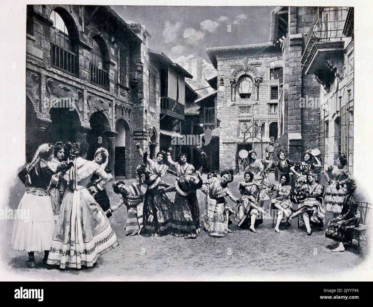 Exposition universelle (Foire mondiale) Paris, 1900; Photographie noir et blanc de l'Andalousie à l'époque des Maures; danse espagnole. Banque D'Images