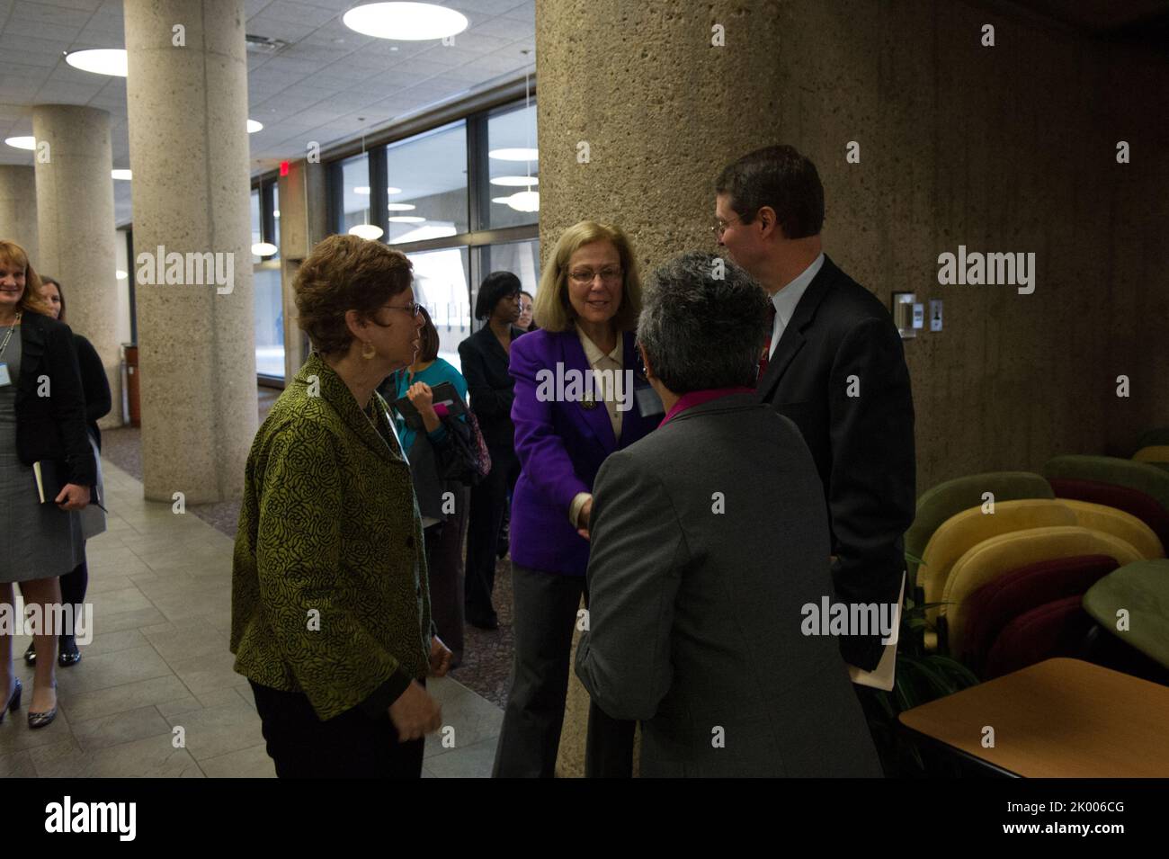 Campagne pour mettre fin à la conférence, aux réunions et à l'exposition de photographie documentaire sur les enfants sans abri, « dans la lumière », au siège de l'HUD. Banque D'Images