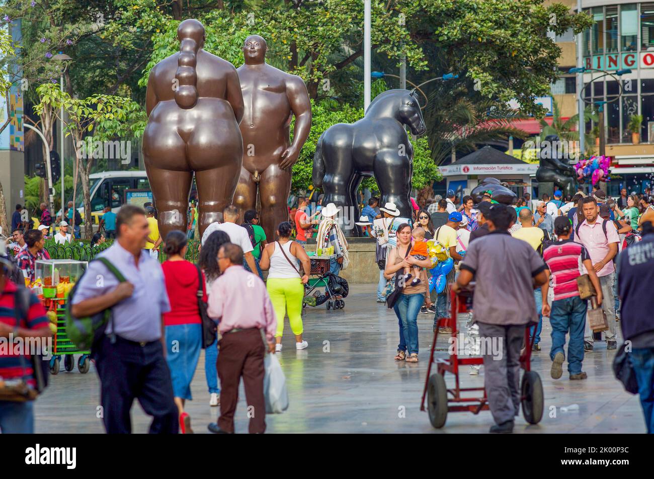 Colombie, Medellin, sur la Plaza Botero il y a 23 statues exposées de Fernando Botero. Banque D'Images