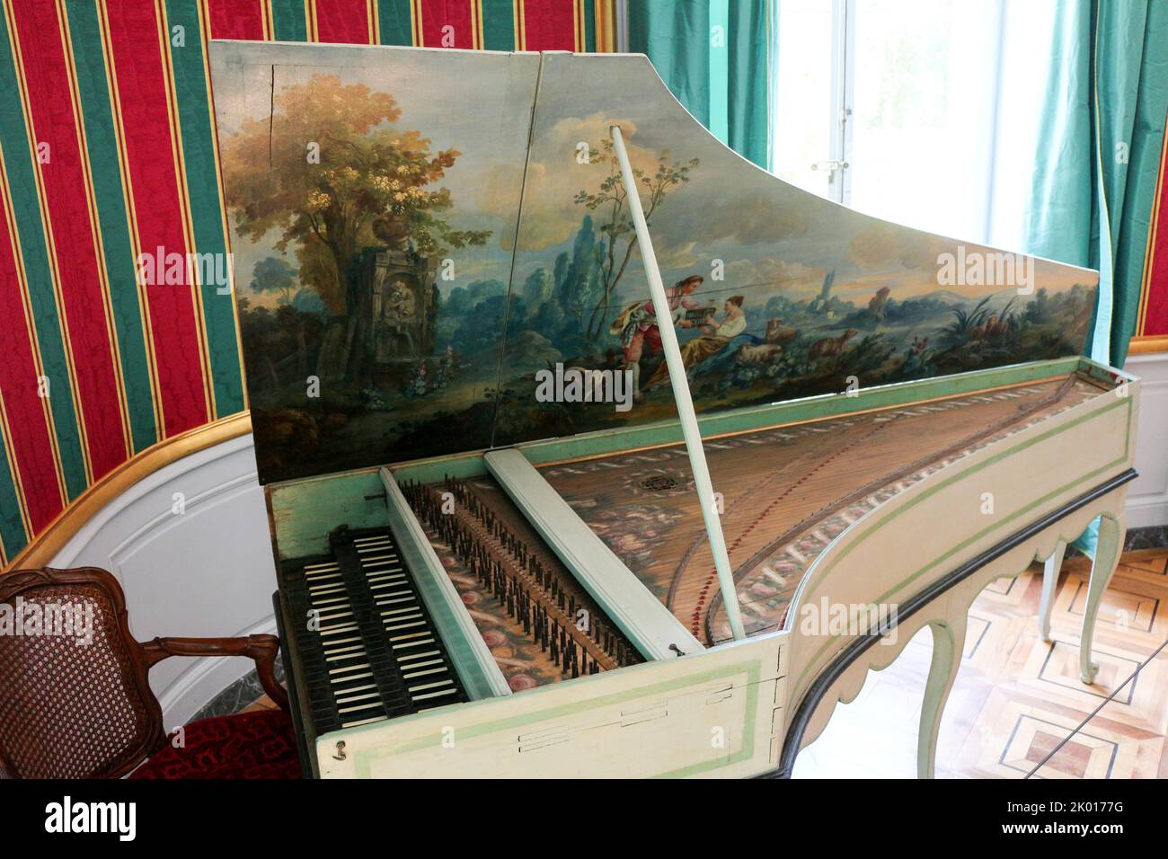 Maison DE VOLTAIRE à LA FERNEY-VOLTAIRE : Mme DENIS' clavecin Banque D'Images