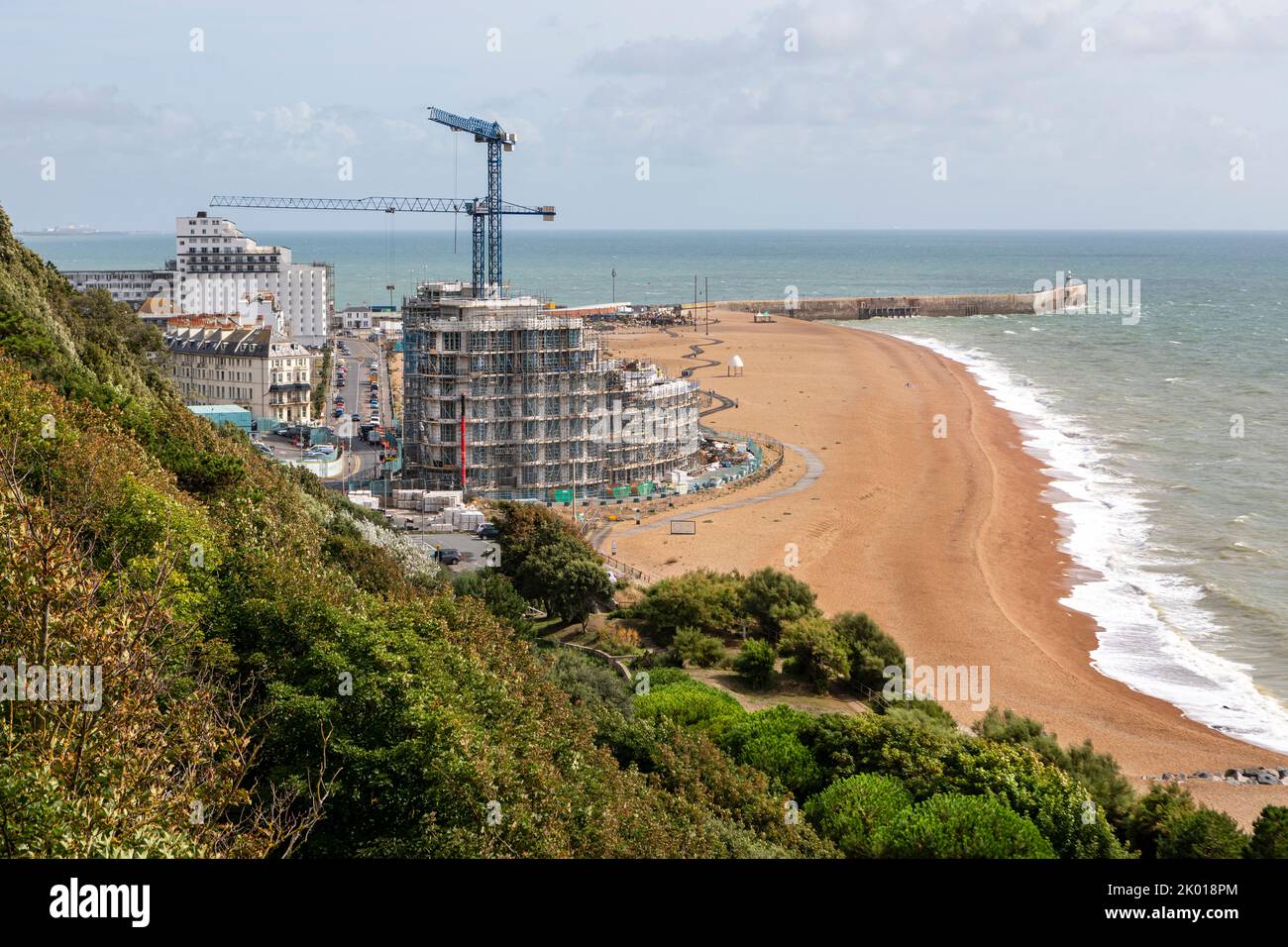 Le développement du littoral en construction sur la plage de Folkestone, Kent Banque D'Images