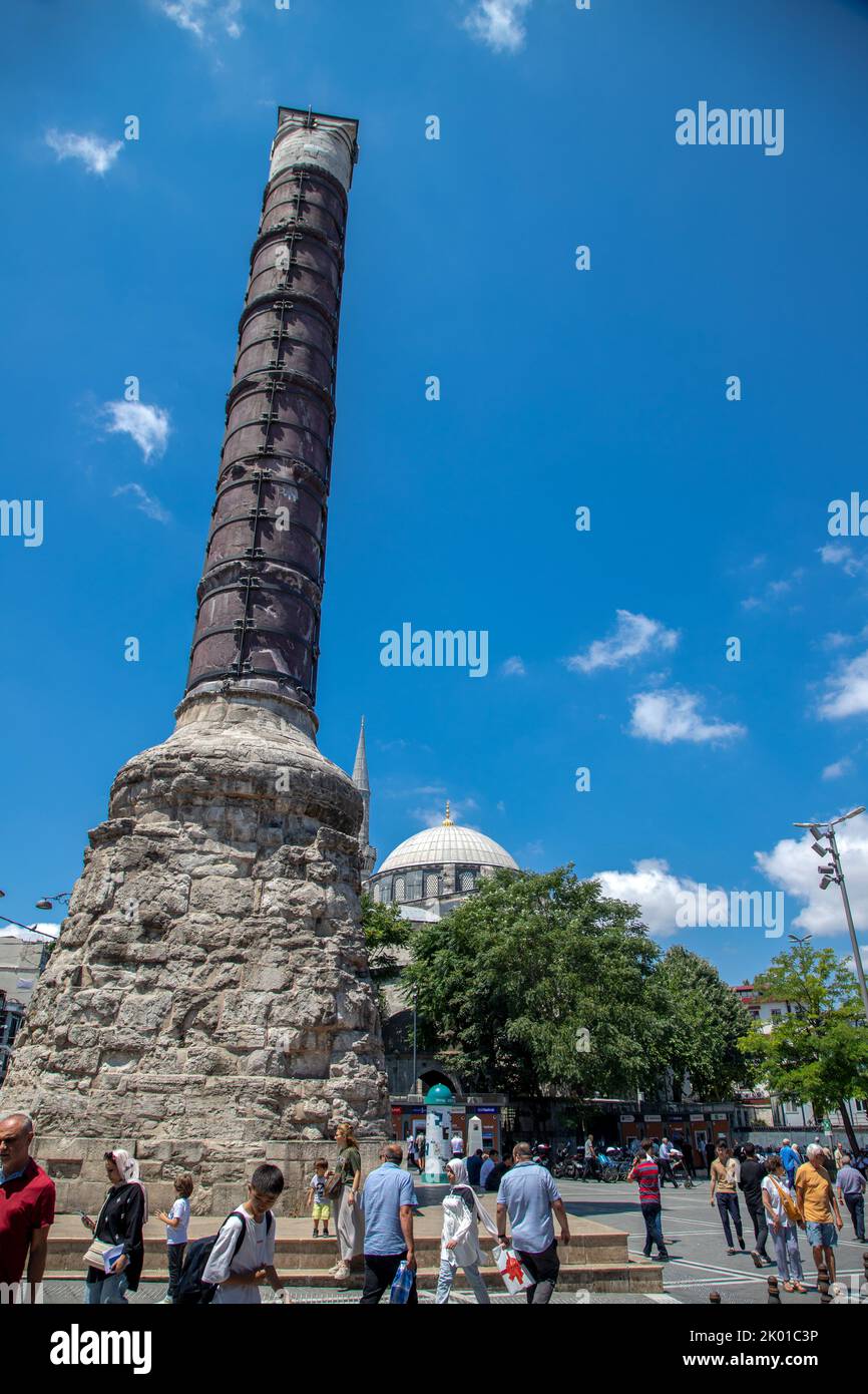Stanbul,Turquie - 06-30-2022:vue de la colonne de Constantine (cemberlitas) Banque D'Images