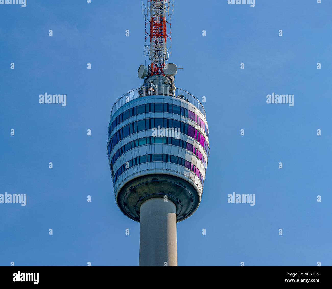 La plate-forme d'observation du bâtiment de la tour de télévision (216,6 mètres de haut) à Stuttgart, en Allemagne. Bade-Wurtemberg, Allemagne, Europe Banque D'Images