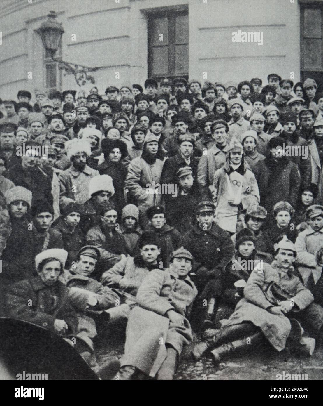 Vladimir Lénine au Kremlin avec les délégués du Congrès du RCP de 10th (bolcheviks) - participants à l'élimination de la rébellion de Kronstadt. 1921. Moscou. Banque D'Images