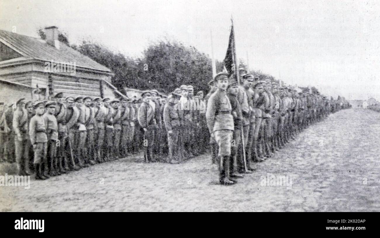Exposition militaire de l'un des premiers régiments réguliers de l'Armée Rouge, dans le comté de Penzenskaya (Gubernia). 1918. &#13;&#10; Banque D'Images