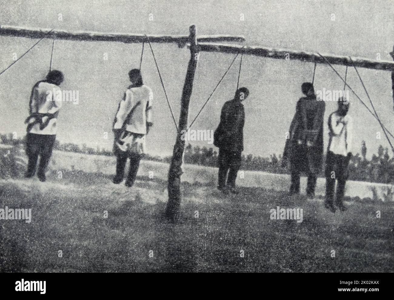Pendaison de manifestants en Asie centrale contrôlée par la Russie en 1916. Banque D'Images