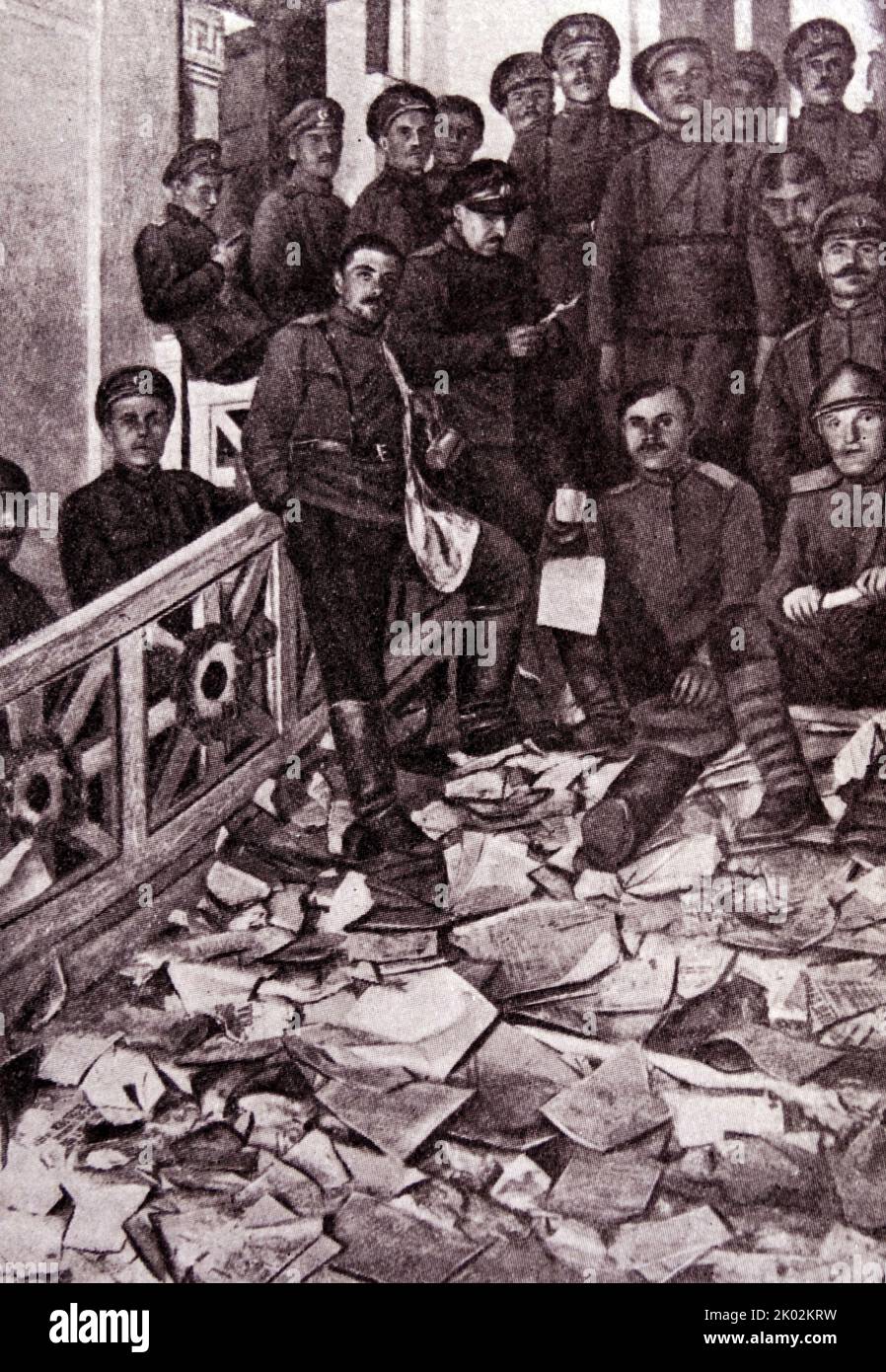 Kschessinska Mansion, saisi par des soldats révolutionnaires pour devenir le siège du Comité central des bolcheviks et les bureaux de rédaction du journal du parti Pravda. À son retour de l'exil en Finlande, Vladimir Lénine a également commencé à travailler dans la maison (comme Josef Staline et Grigori Zinoviev), et le balcon face à Kronverkskiy Prospekt est devenu le podium pour certains de ses discours les plus célèbres. Mathilda-Marie Feliksovna Kschessinskaya (1872 - 1971) était une ballerine polonaise et était une maîtresse du futur Tsar Nicholas II de Russie Banque D'Images