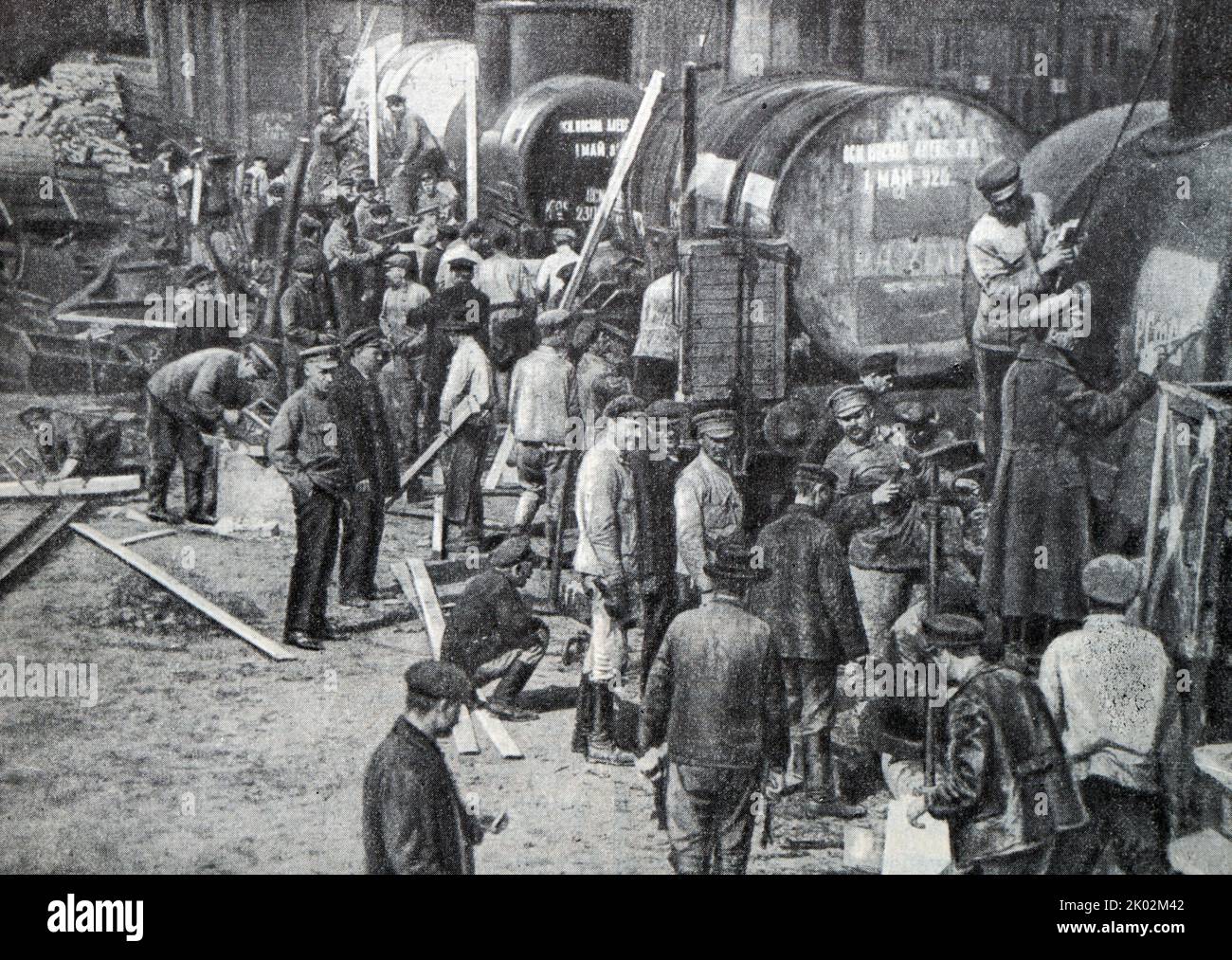 1st du nettoyage de Mays à la ligne de chemin de fer d'Aleksandrovskaya. Moscou, 1920. (Photo). Banque D'Images