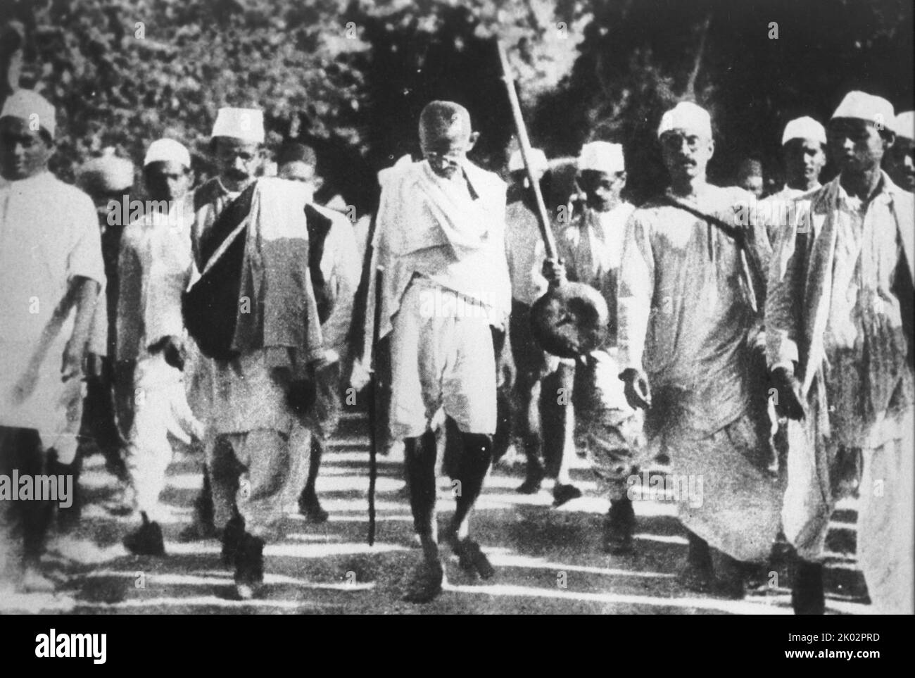 Salt March, également connu sous le nom de Salt Satyagraha, était un acte de désobéissance civile non violente dans l'Inde coloniale dirigée par Mohandas Karamchand Gandhi. La marche de 24 jours a duré du 12 mars 1930 au 6 avril 1930 comme une campagne d'action directe de résistance fiscale et non Banque D'Images