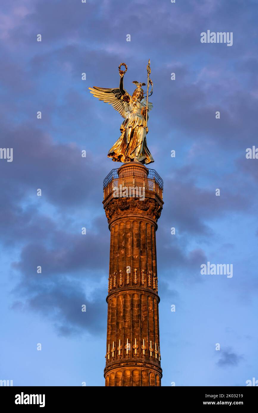 La colonne de la victoire sur la Grande étoile dans le Grand Tiergarten est l'un des sites les plus importants de Berlin et un important monument national de l'Allemagne. Banque D'Images