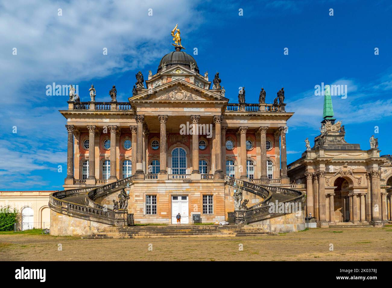 Communs, anciens bâtiments de ferme derrière le Nouveau Palais dans le Parc de Sanssouci, aujourd'hui bâtiments de l'Université de Potsdam, Parc de Sanssouci, Potsdam, Brandebourg, Allemagne Banque D'Images