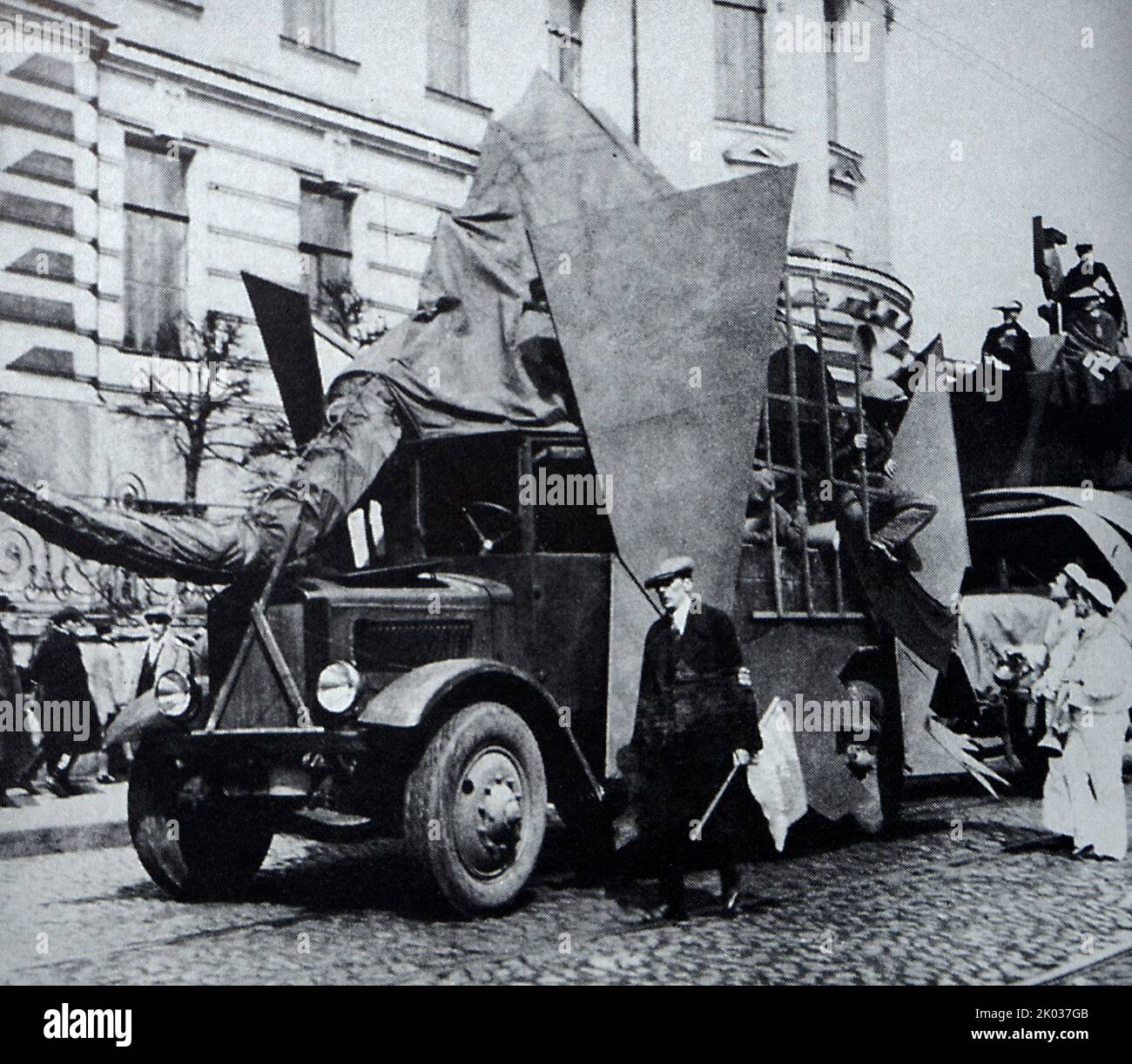 E. I. Heifetz. Figures de capitalistes de la procession de carnaval. Banque D'Images