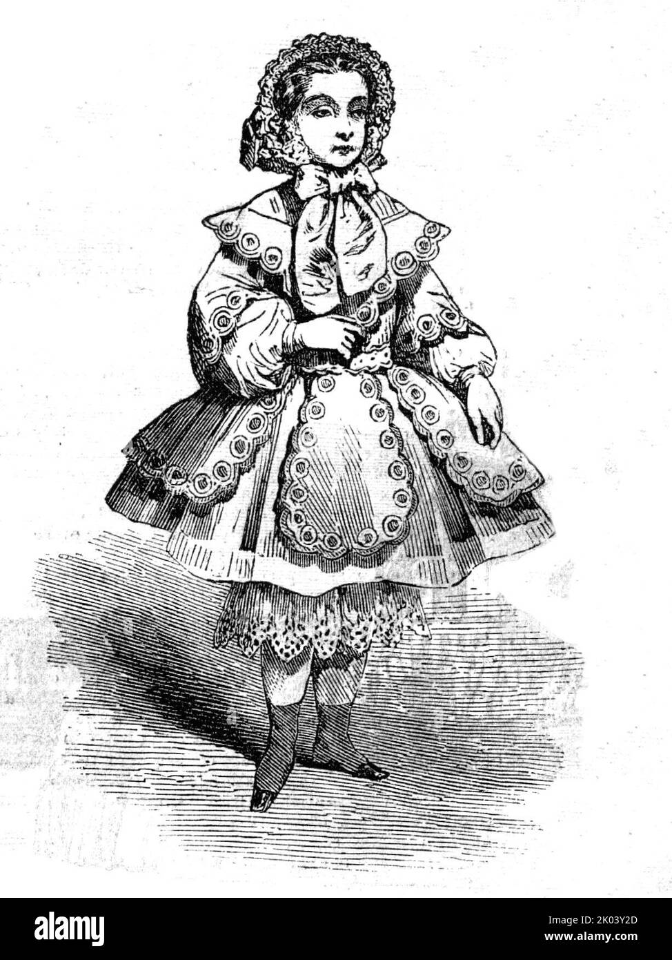 Paris Fashions pour août 1854. 'Fille: Petit bonnet de taffetas blanc, grenouille de mousseline blanche avec deux jupes - l'une a travaillé - ainsi qu'une berthe a la broderie anglaise'. De "Illustrated London News", 1854. Banque D'Images