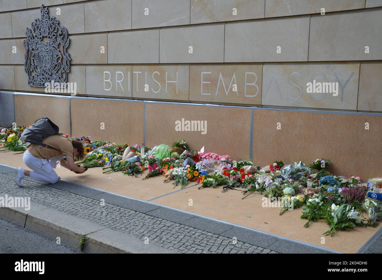 Berlin, Allemagne - 9 septembre 2022 - décès de la reine Elisabet II - Hommages devant l'ambassade britannique à Berlin. (Photo de Markku Rainer Peltonen) Banque D'Images