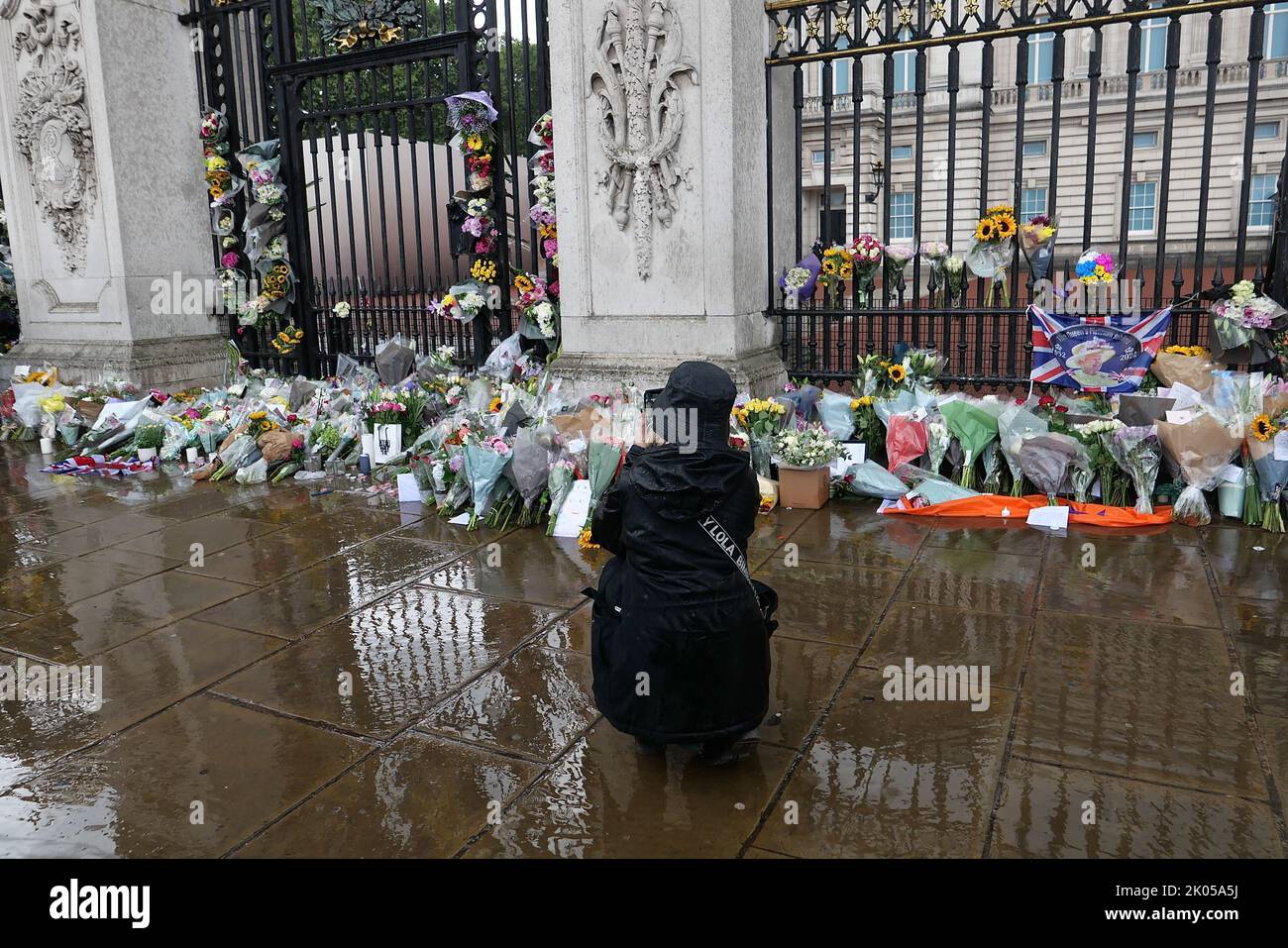 La reine Elizabeth 11 , le monarque le plus longtemps au service du