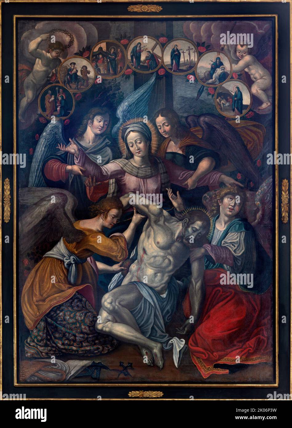 LUZERN, SUISSE - JUNY 24, 2022: La douleur de Pieta dans l'église Saint-Léodegar im Hof par l'artiste inconnu de 17. Cent. Banque D'Images