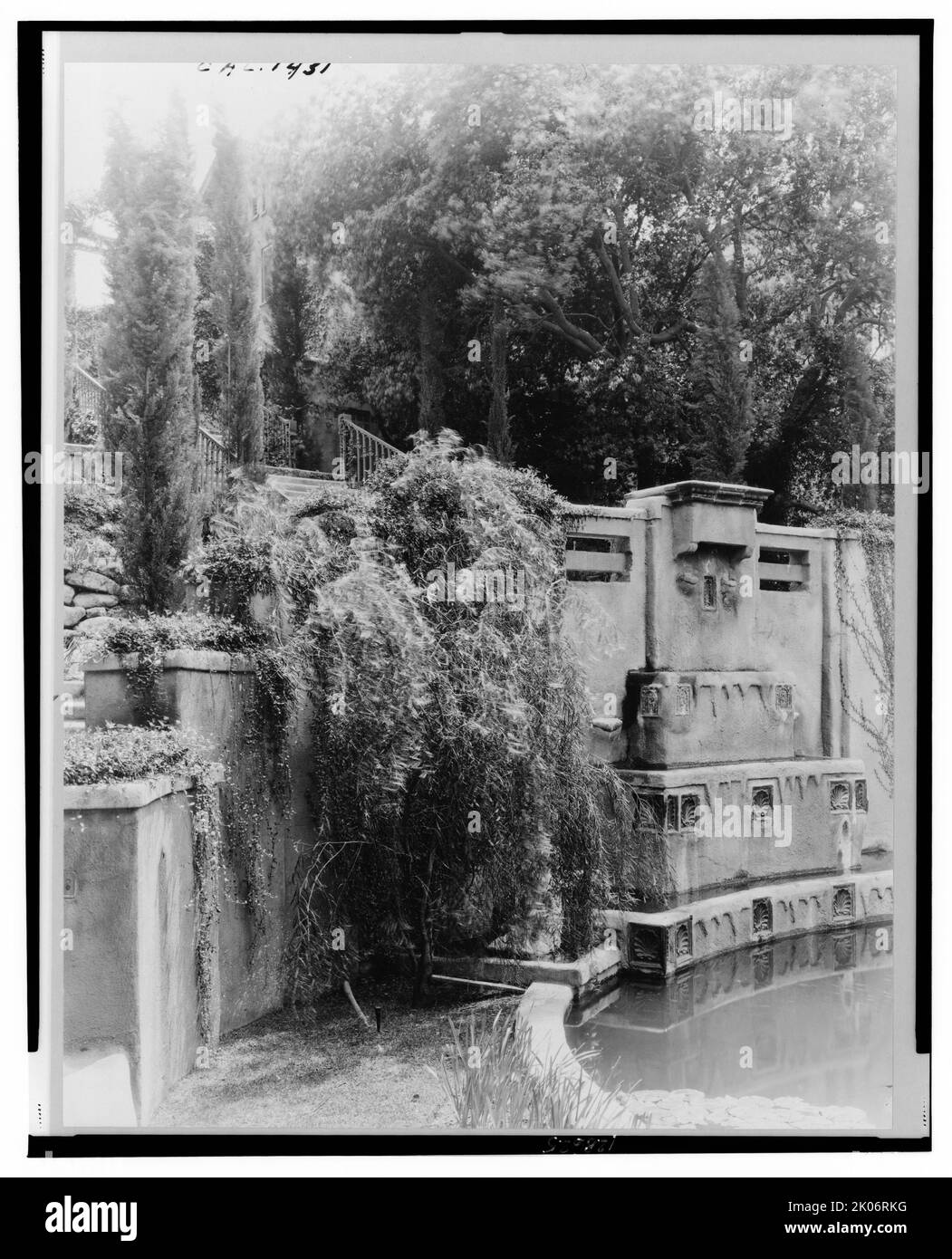 « Il Paradiso », maison de Mme Dudley Peter Allen, 1188 Hillcrest Avenue, Oak Knoll, Pasadena, Californie, 1917. Architecture de maison: Greene & amp; Greene, 1911-1913. Paysage : Greene & amp ; Greene, 1911-1913. [Domicile de la philanthrope Elisabeth indemnités de départ Prentiss]. Banque D'Images