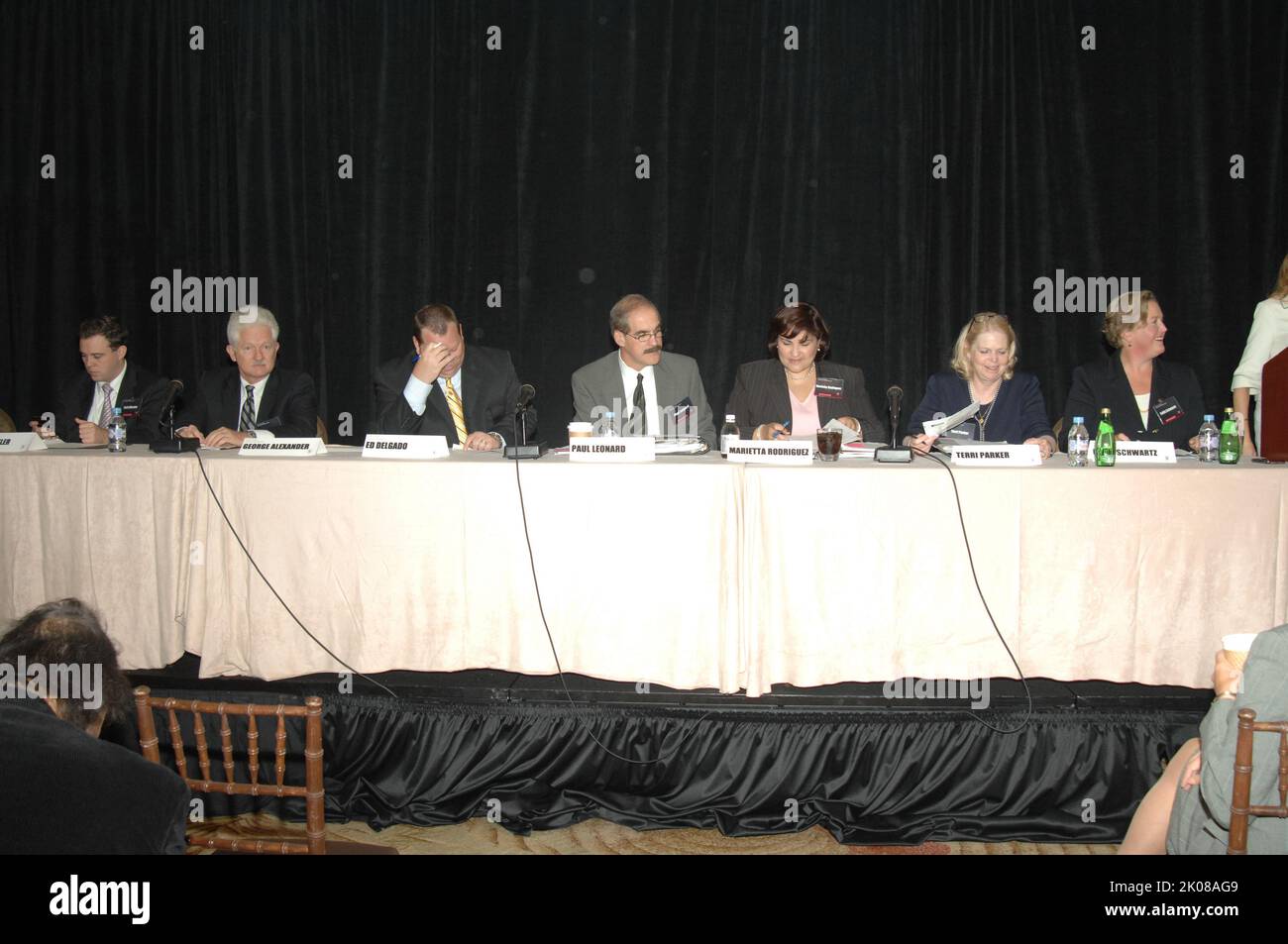 Sommet sur le logement - Sommet sur le logement parrainé par HUD, « Partenariat pour une politique responsable », à l'hôtel Mandarin, Washington, D.C.. Sujet du Sommet sur le logement, Sommet sur le logement parrainé par HUD, « Partenariat pour une politique responsable », à l'hôtel Mandarin, Washington, D.C. Banque D'Images