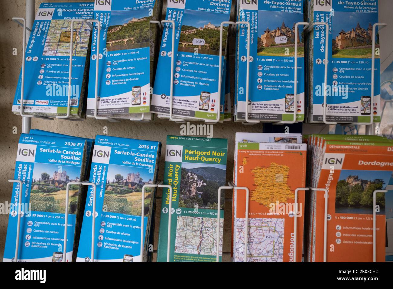 France, Dordogne, Castelnaud-la-Chapelle le 2021-08-09. Vacances d'été d'un groupe de jeunes dans la nature et le patrimoine français du Perigo Banque D'Images