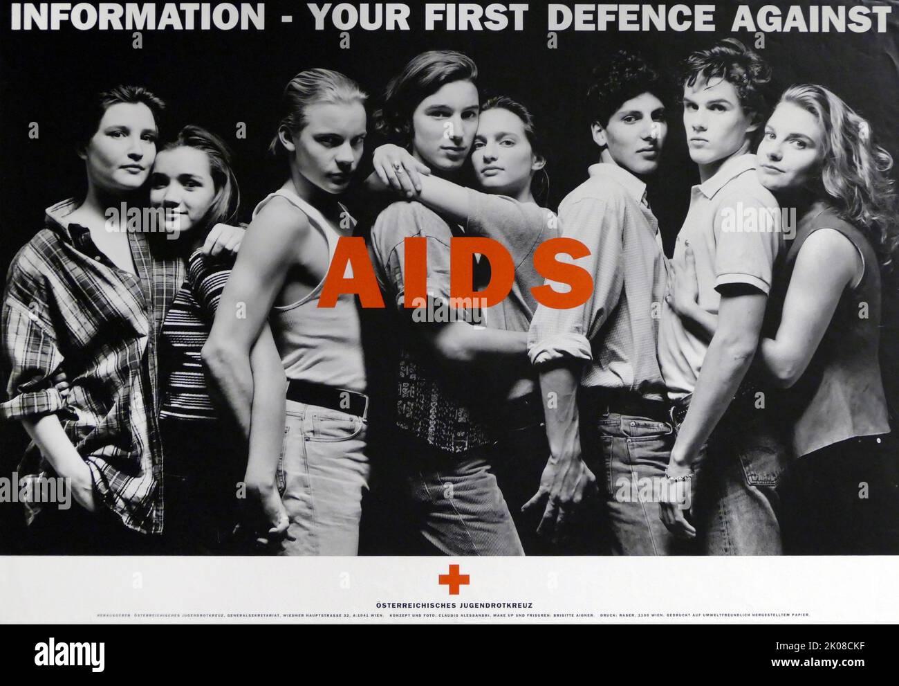 Information : votre première défense contre le sida. Affiche d'information autrichienne, 1998-99. Le sida (syndrome d'immunodéficience acquise) est le nom utilisé pour décrire un certain nombre d'infections et de maladies potentiellement mortelles qui se produisent lorsque votre système immunitaire a été gravement endommagé par le virus du VIH Banque D'Images