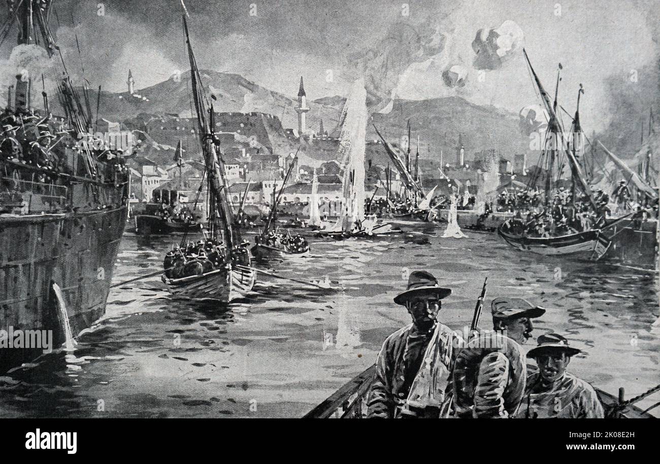 Soldats italiens dans des bateaux pendant la première Guerre mondiale Banque D'Images