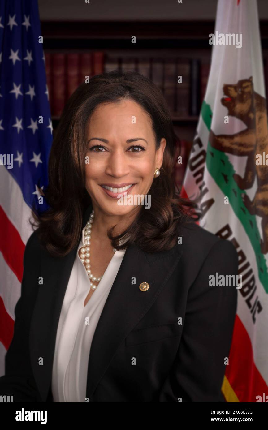 Kamala Devi Harris (né 20 octobre 1964) est un homme politique et un avocat américain qui est le 49th et vice-président actuel des États-Unis. Elle est la première vice-présidente féminine et la plus haute représentante de l'histoire des États-Unis, ainsi que la première vice-présidente afro-américaine et la première vice-présidente asiatique américaine. Membre du Parti démocratique, elle a auparavant été procureur général de la Californie de 2011 à 2017 et sénateur des États-Unis représentant la Californie de 2017 à 2021 Banque D'Images