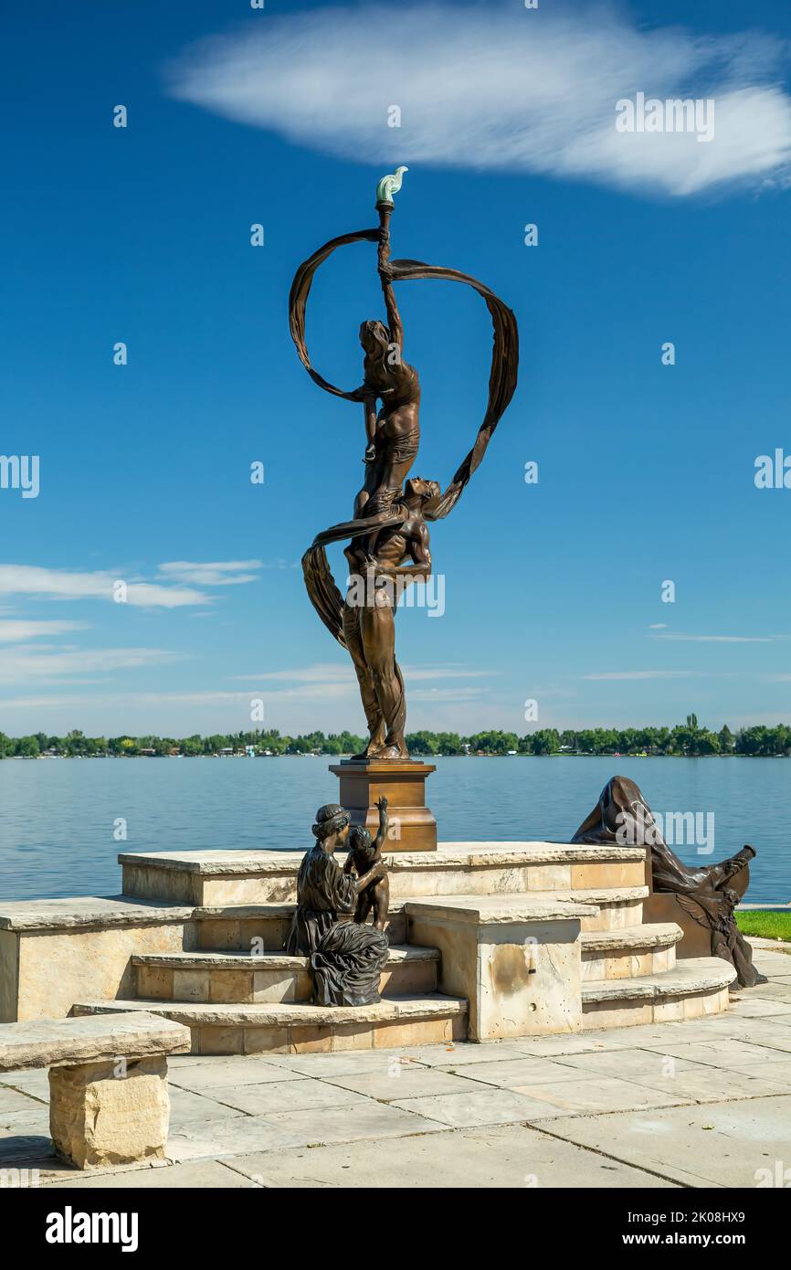 Sculpture « générations » et lac Loveland, Loveland, Colorado, États-Unis Banque D'Images