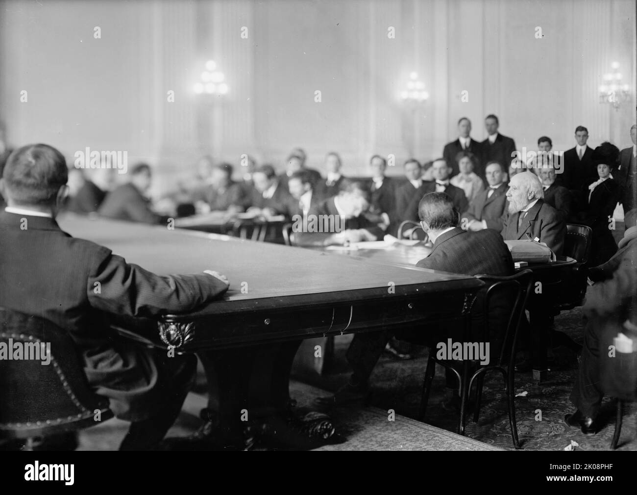 Chambre des représentants, comités - Comité spécial sur l'enquête de la U.S. Steel Corp., 12 janvier 1912. Communément appelé « comité d'enquête de la fiducie de l'État de la soie » ou « comité de la tanley ». James J. Hill devant le Comité. [James Jerome Hill, directeur canadien-américain du chemin de fer]. Banque D'Images