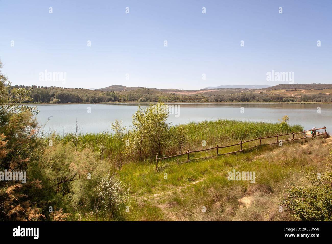 Le réservoir Pantano de la Grajera dans le Parque de la Grajera sur le Camino de Santiago entre Logrono et Navarrete Rioja Espagne Banque D'Images