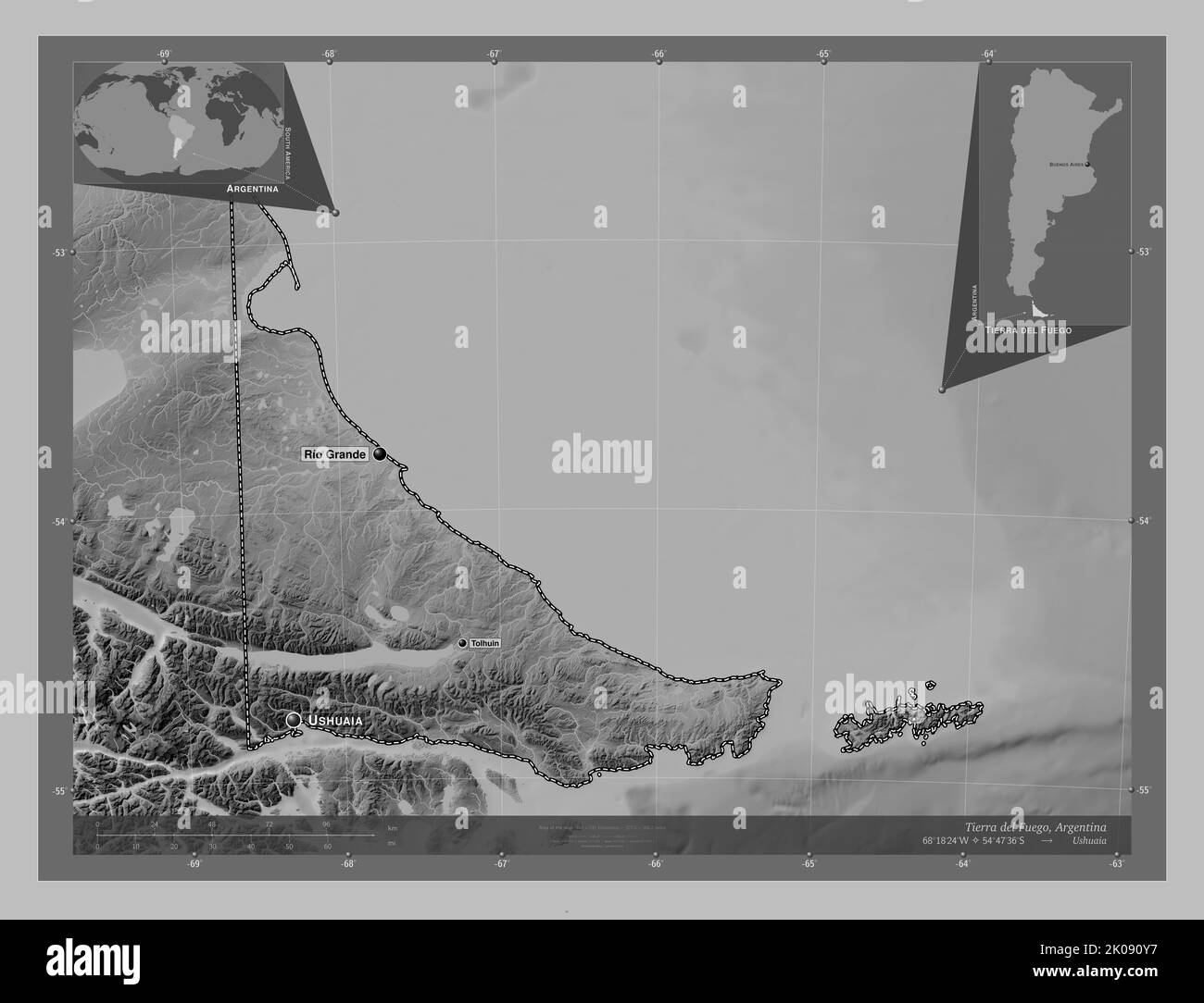 Tierra del Fuego, territoire national de l'Argentine. Carte d'altitude en niveaux de gris avec lacs et rivières. Lieux et noms des principales villes de la région. C Banque D'Images