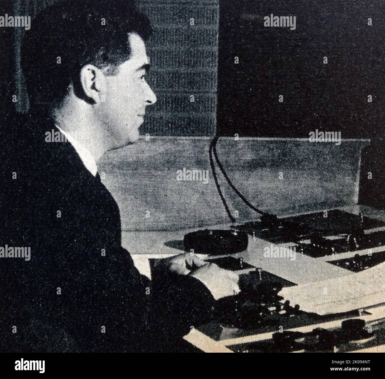 Article de presse sur le monde de Pathe pic. Batteur de doublage Trevor Pike. British Pathe, la principale ressource multimédia au monde avec une histoire qui remonte à plus d'un siècle. Banque D'Images
