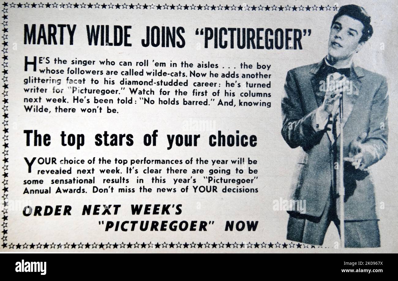 Marty Wilde, MBE (né Reginald Leonard Smith, le 15 avril 1939) est un chanteur et compositeur anglais. Il a été parmi la première génération de stars pop britanniques à imiter le rock and roll américain, et est le père des chanteurs pop Ricky, Kim et Roxanne Wilde. Banque D'Images