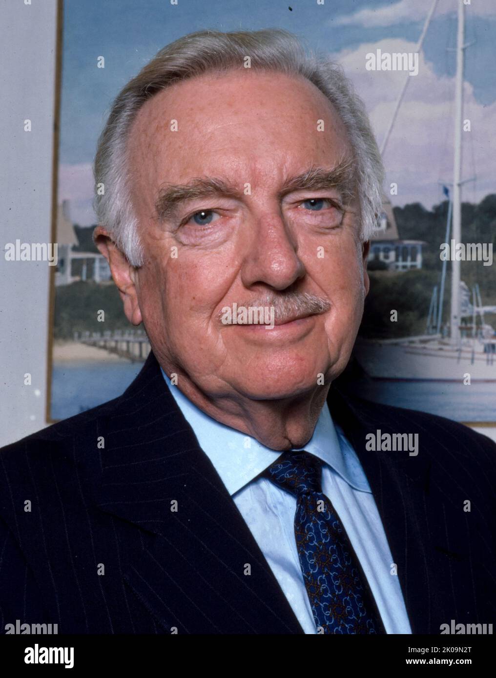 Walter Leland Cronkite Jr. (1916 - 2009) journaliste américain qui a servi d'anchorman pour le CBS Evening News pendant 19 ans (1962-1981). Pendant les années 1960s et 1970s, il a souvent été cité comme 'l'homme le plus digne de confiance en Amérique' après avoir été ainsi nommé dans un sondage d'opinion. Banque D'Images