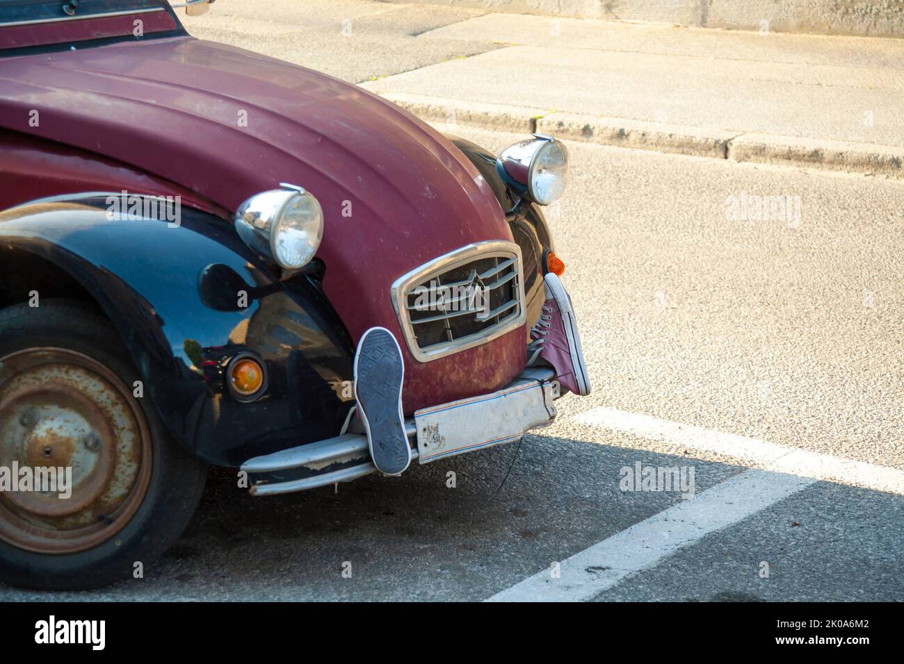 Samobor, Croatie - 05 20, 2022: Citroën Dyane est un véhicule commercial produit par le constructeur français Citroën. Banque D'Images