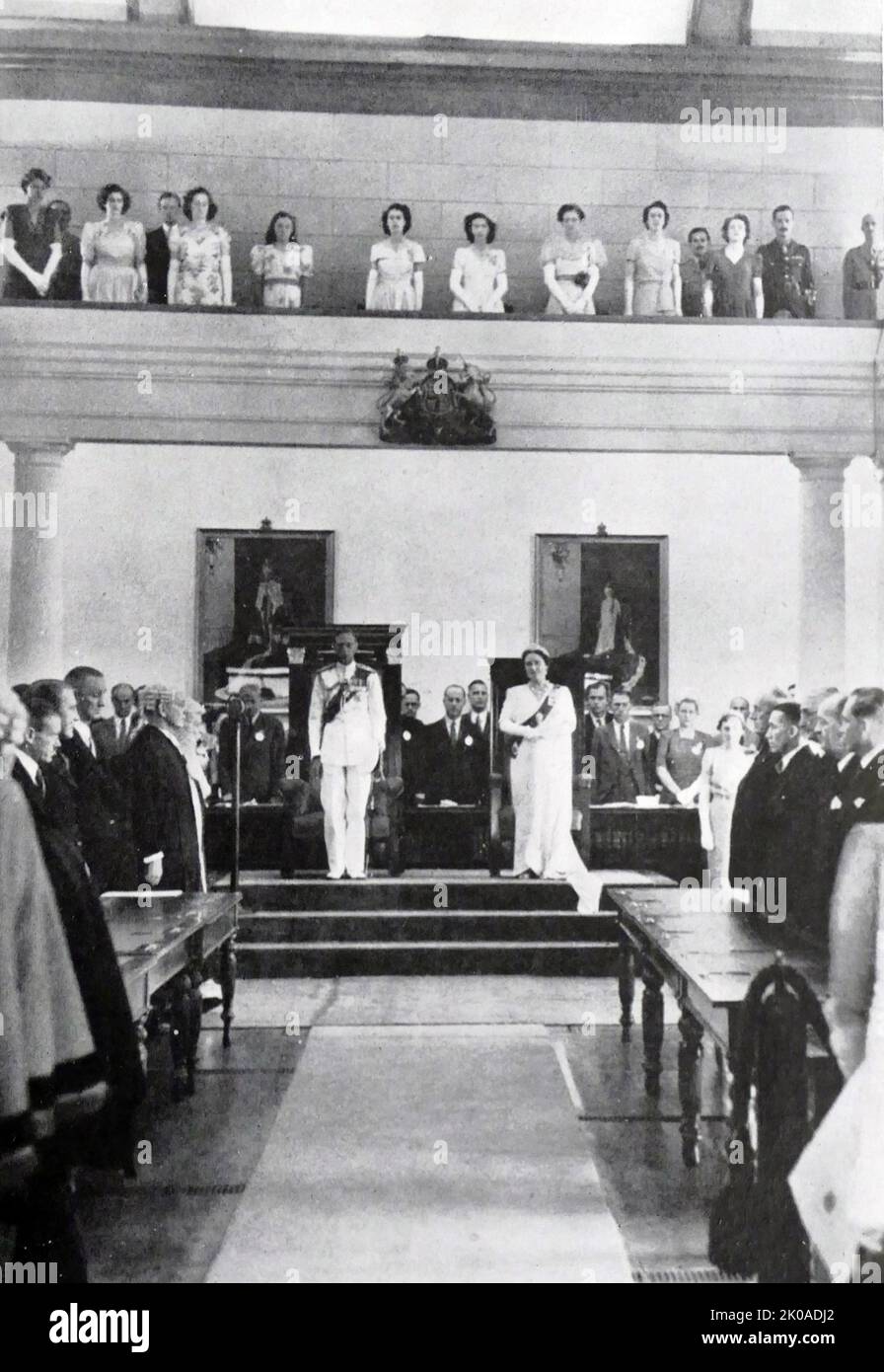 Le roi George VI et la reine Elizabeth, inaugurant le Parlement du Rhodésie à Salisbury, en tournée en Afrique australe, en 1947 Banque D'Images