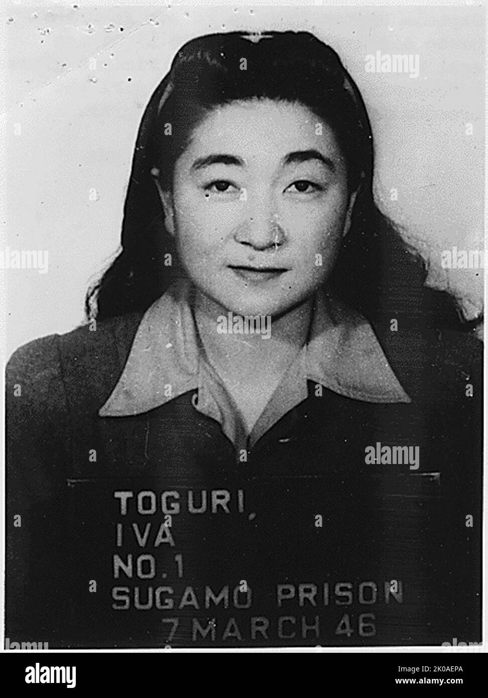 IVA Toguri d'Aquino, la véritable rose de Tokyo. Tokyo Rose était un nom donné par les troupes alliées dans le Pacifique Sud pendant la Seconde Guerre mondiale à toutes les femmes de la radio anglophone diffuseurs de propagande japonaise. Plusieurs diffuseurs féminins opéraient en utilisant des alias différents et dans différentes villes des territoires occupés par l'Empire japonais, dont Tokyo, Manille et Shanghai. Tokyo Rose a cessé d'être simplement un symbole en septembre 1945 quand Iva Toguri d'Aquino a été accusé d'être la "vraie" Tokyo Rose, arrêté, jugé, et est devenu la septième personne dans l'histoire des États-Unis à être reconnu coupable de t Banque D'Images