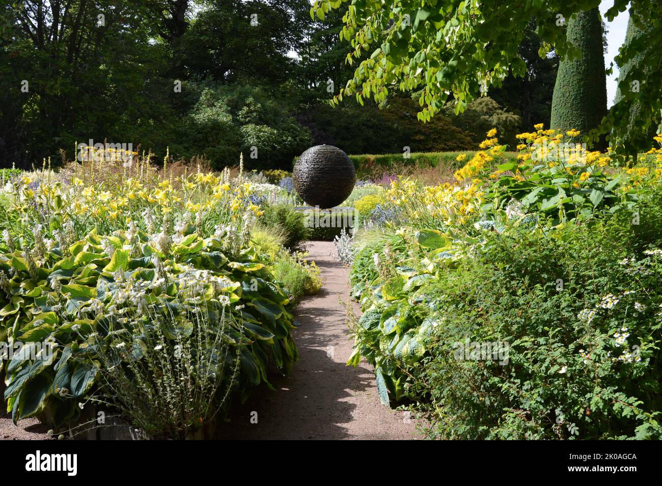 Château et jardins de Cawdor, près de Nairn, en Écosse, château écossais traditionnel, développé depuis plus de 600 ans Banque D'Images