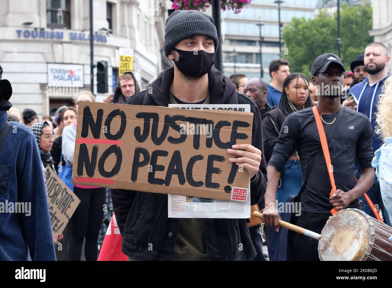 Londres, Royaume-Uni. 10th septembre 2022. Des centaines de manifestants Black Lives Matters ont défilé de la place du Parlement vers New Scotland Yard après une fusillade fatale de Chris Kaba, un homme noir non armé, lundi dernier dans le sud-ouest de Londres par la police. L'IOPC traite l'enquête comme un homicide. Crédit : onzième heure Photographie/Alamy Live News Banque D'Images