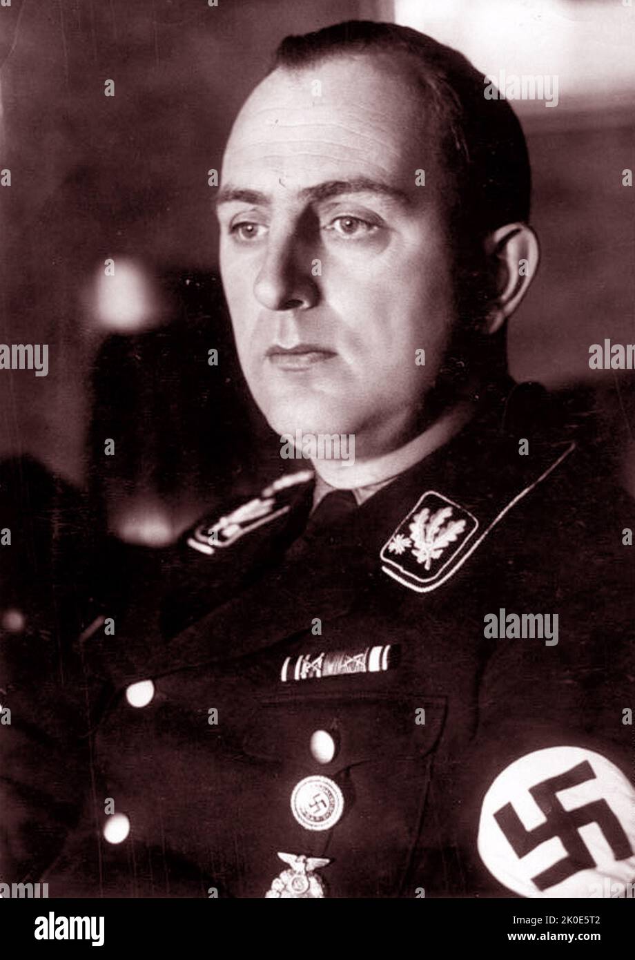 Kurt Daliege (1897 - 1946); chef de la police nationale en uniforme Ordnungspolizei (police de l'ordre) de l'Allemagne nazie. Après l'assassinat de Reinhard Heydrich en 1942, il a servi comme protecteur adjoint pour le protectorat de la Bohême et de la Moravie. Après la fin de la Seconde Guerre mondiale, il a été extradé en Tchécoslovaquie, jugé, condamné et exécuté en 1946. Banque D'Images